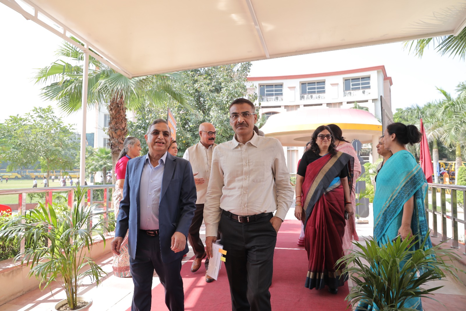 INSPIRING LESSONS OF COURAGE AND PATRIOTISM